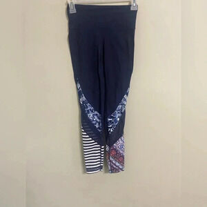 Athleta Salutation 7/8 Tight Leggings Womens Size XXS Multi Print Navy Blue